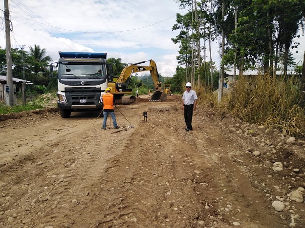 AVANZAN TRABAJOS DE ASFALTADO DE CAMINOS VECINALES EN NUEVO BAMBAMARCA, TOCACHE